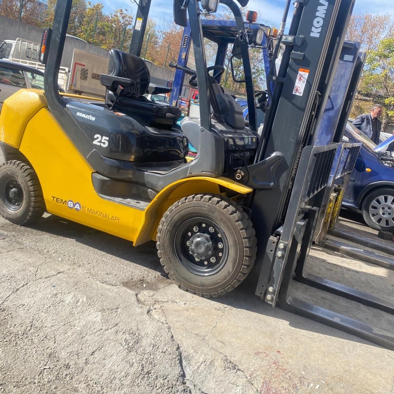 2.5 Tonluk Komatsu Dizel Forklift
